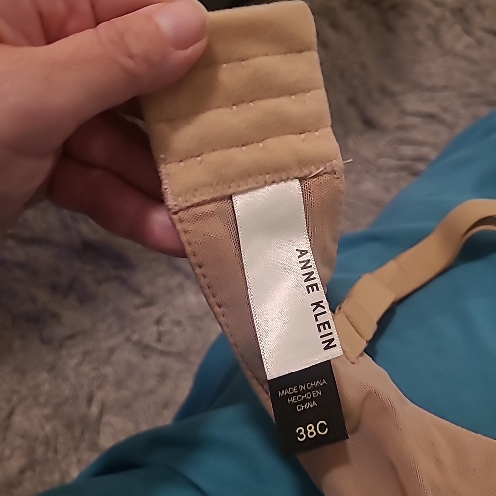 Anne Klein Womens 38c Padded Underwire Nude Bra Wide straps VGC